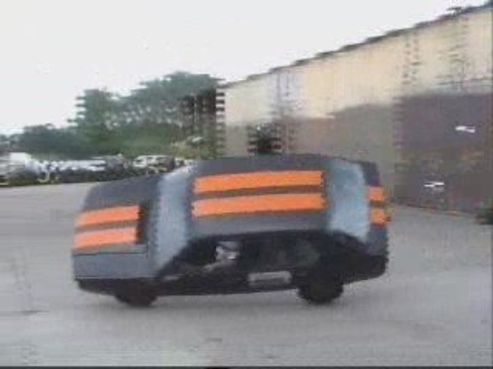 ACROBATIC AUTO 37