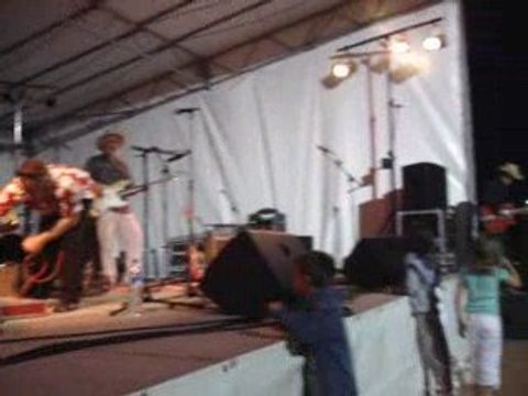 05 - Flyin' Saucers - Gujan Mestras - 09 07 2009