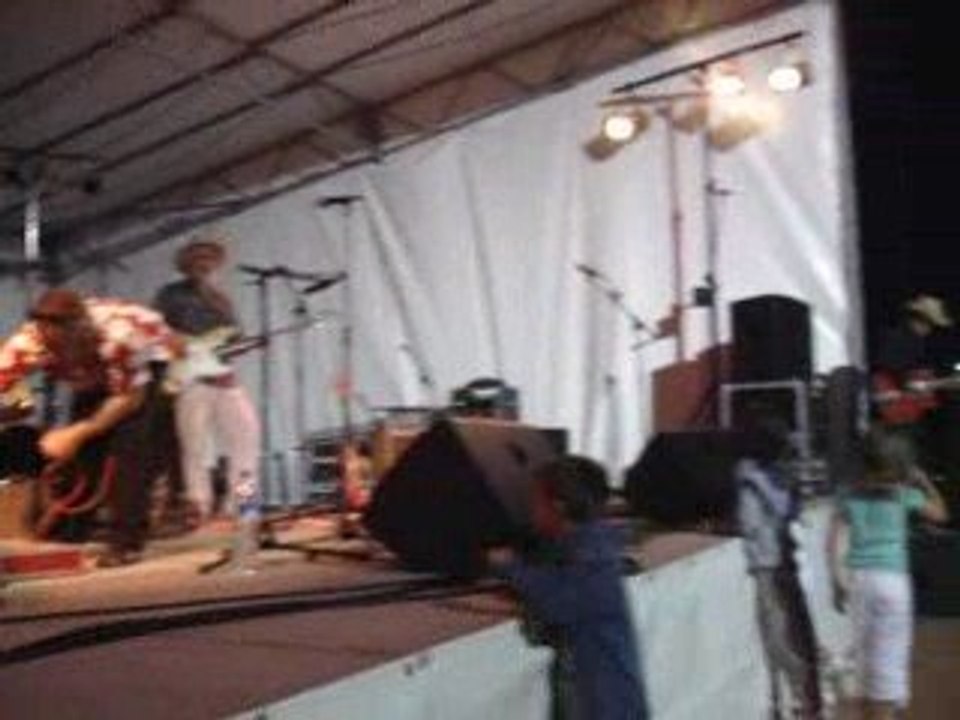 05 - Flyin' Saucers - Gujan Mestras - 09 07 2009