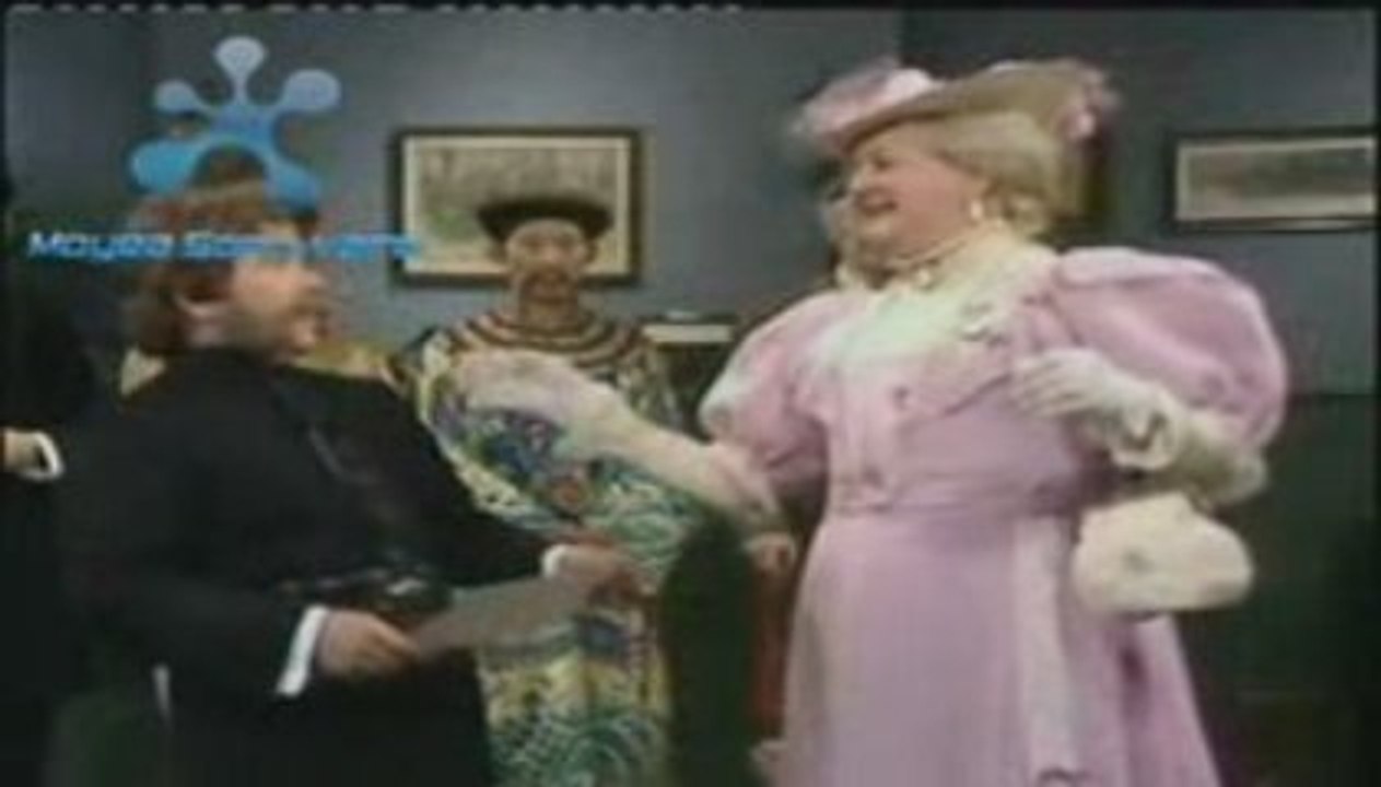 the two ronnies - phantom raspberry blower 2