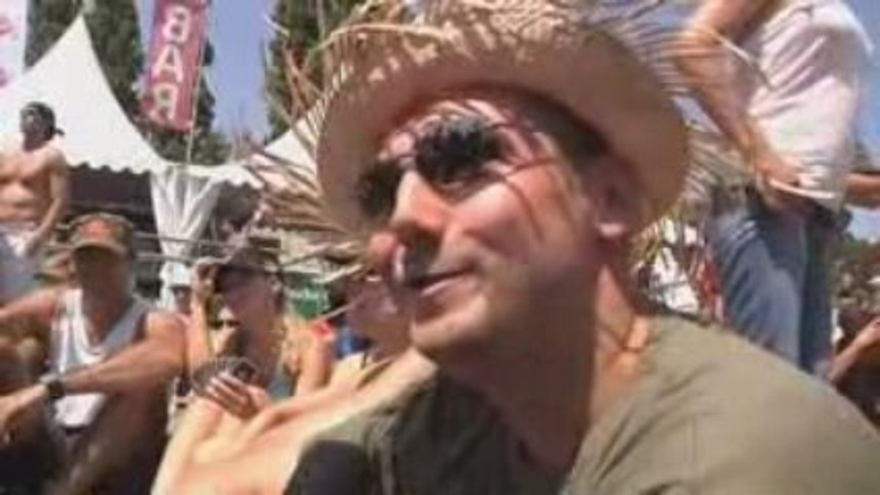 U2 à Nice : survol hélicoptère