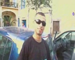 street bench-petit arret sur malek