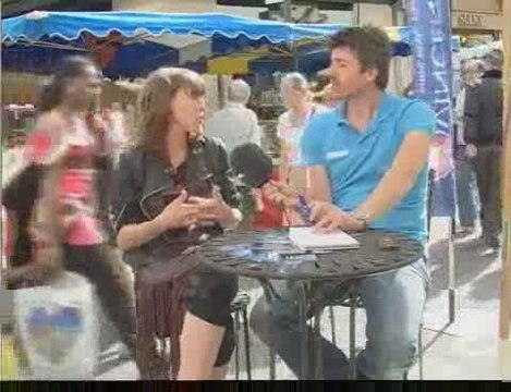 Vincennes : Lorette en direct pour la braderie de vincennes.