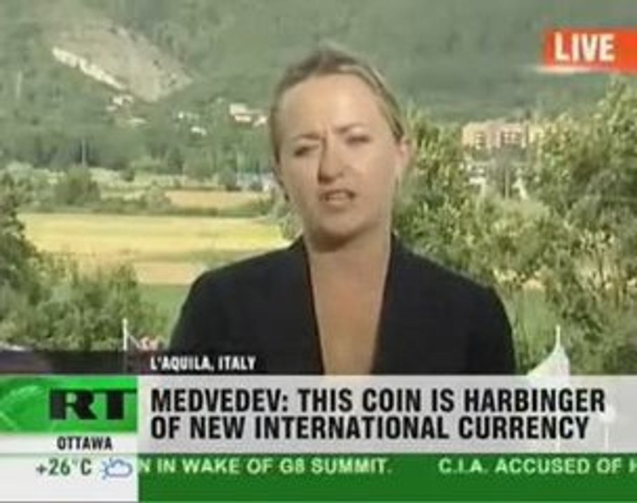 Medvedev exhibe une nouvelle ‘monnaie mondiale au G8