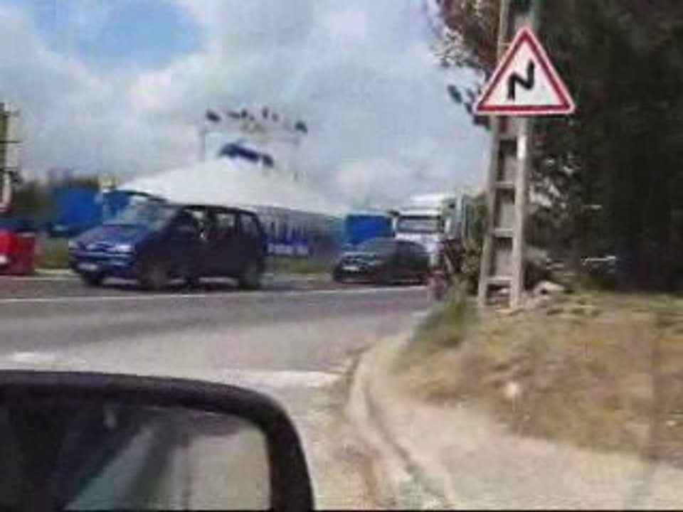 BUB RACING IN THE STREET