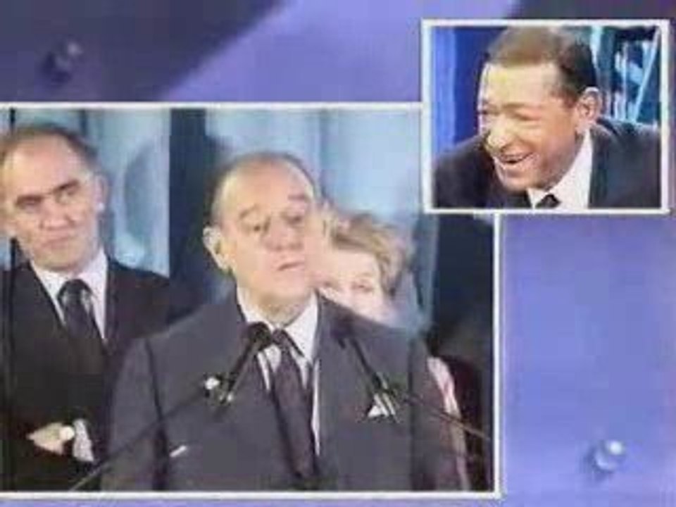 La politique parodiée en chanson, énorme !