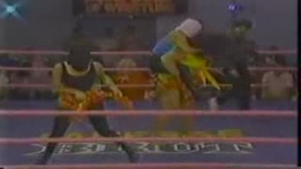 Mount Fiji vs Sara & Mabel (GLOW Wrestling)