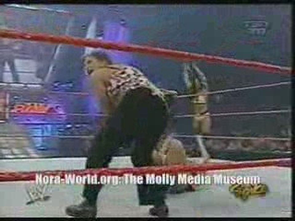 Molly, Gail, & Trish vs Victoria, Nidia, & Stacy