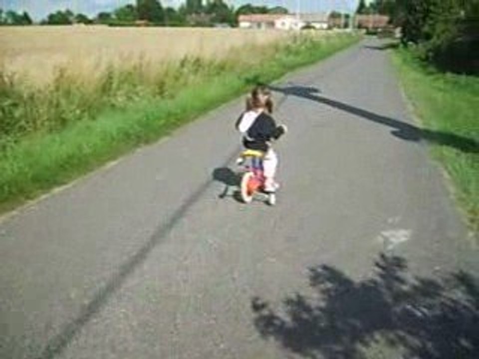 1er tour de vélo de ma puce