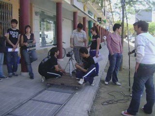 mientras leias detras de las camaras