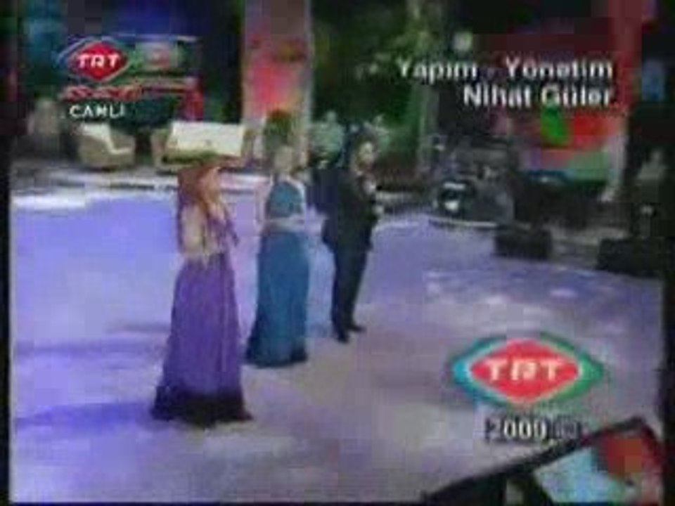 Bir yangının külünü Esra İçöz