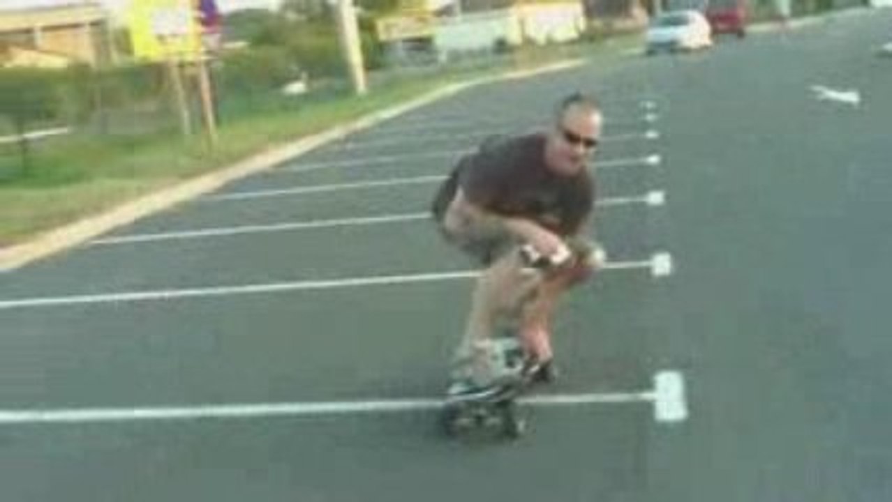A fond sur un skate électrique