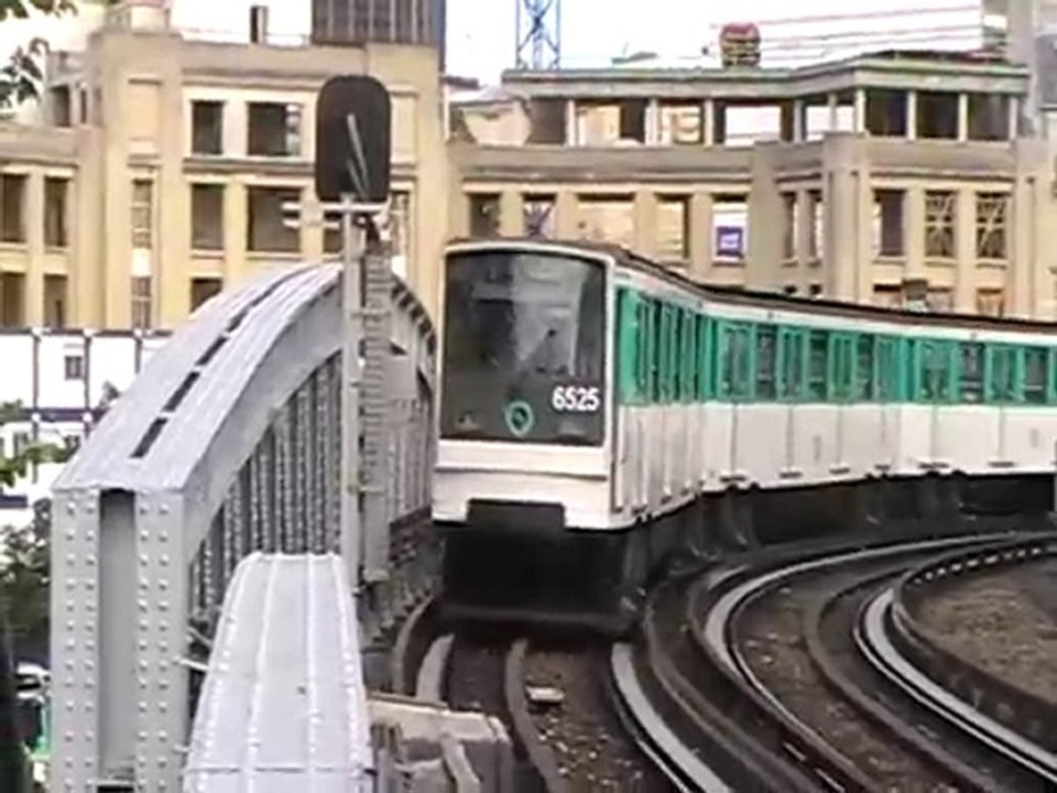 MP73 : Arrivée à la station Sèvres Lecourbe sur...