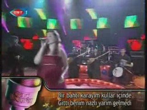 1 Mersin NKAGSLisesi Gel yanıma gel Genç Mikrofon