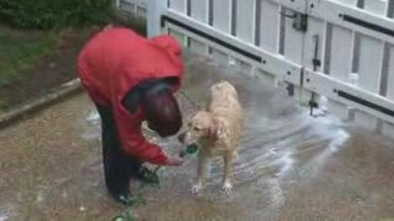 Océane, prend la douche