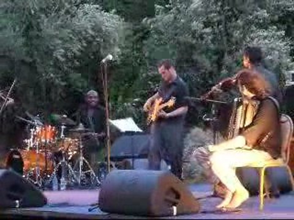 Julien et lesYN -4- solo julien