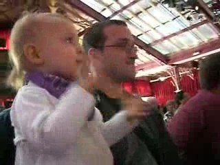 zoé au spectacle de winnie