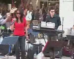 Bajakan : Reprise de Simply the best (Tina Turner)