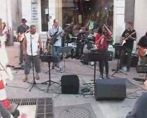 Bajakan : Reprise de So far away (Dire Straits)