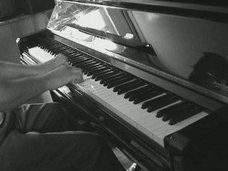 Composition triste pour piano - A Contre Courant