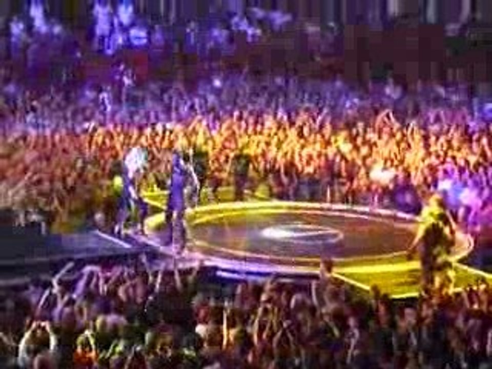 Madonna bercy 2009 Like a Prayer