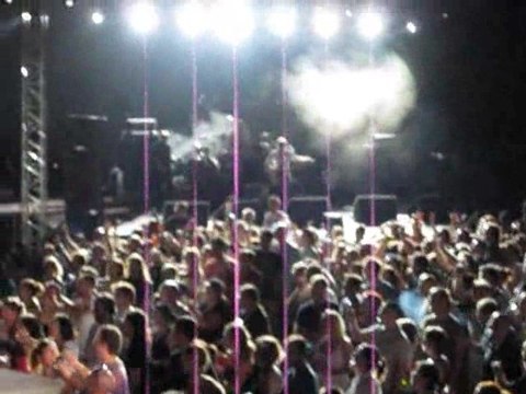 james live thessaloniki 18/07/2009 entrance