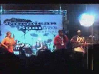 barrington levy [live]