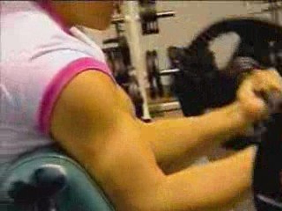 Cindy Doing Preacher Curls 2