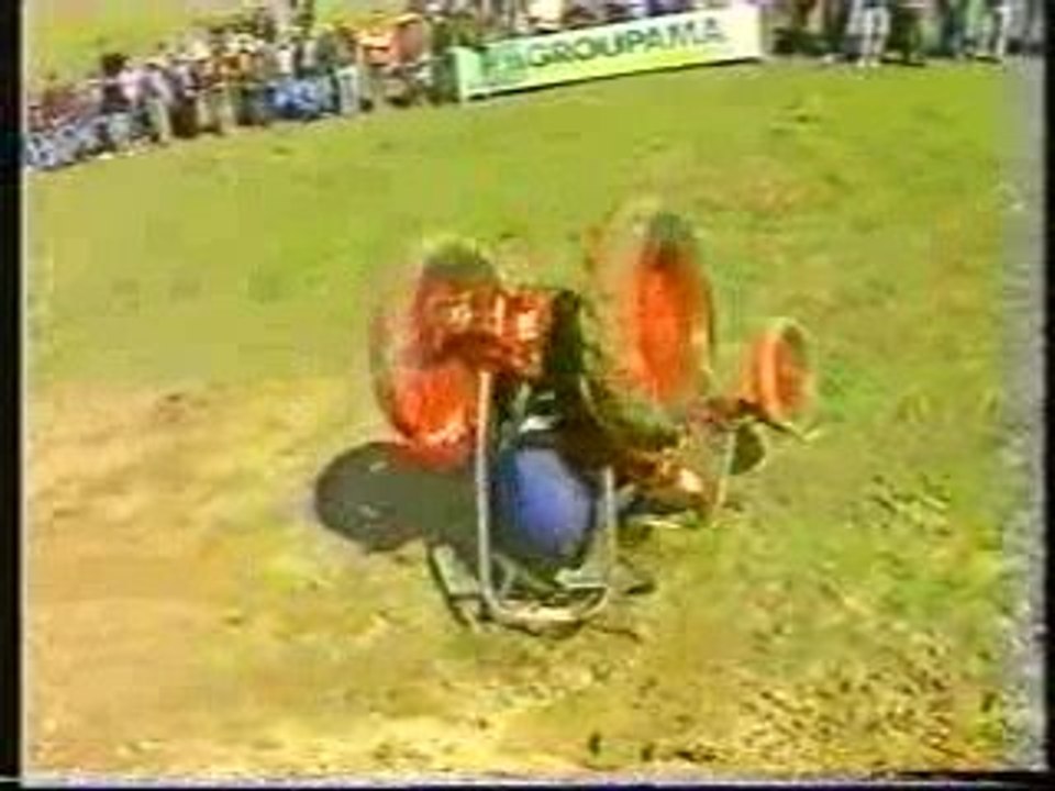 Francis AUGUY cascade Tonneau tracteur