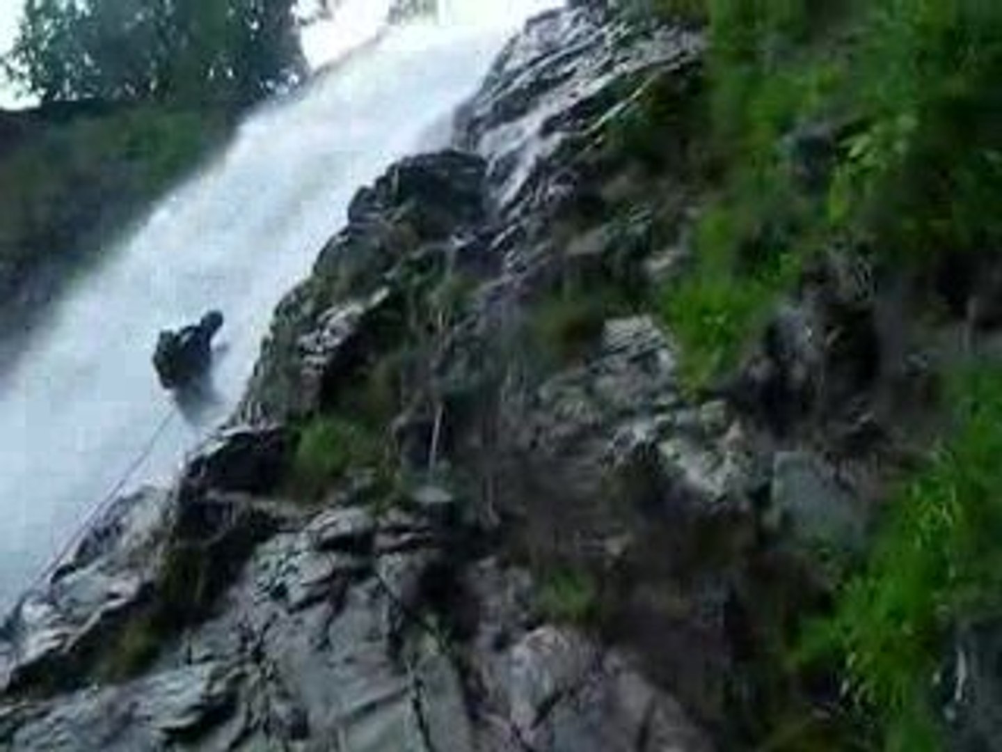 Cascade de Louch 1 - Vidéo Dailymotion