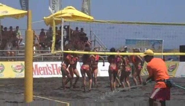 Set Point - Cheerleaders @ perivolos Santorini Beach Volley