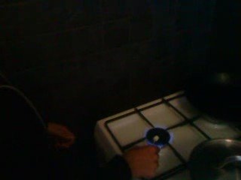 Grilla marshmallows på spisen