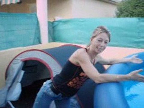 LA TENTE QUECHUA......... PAS 2 SECONDES AU MONTAGE !