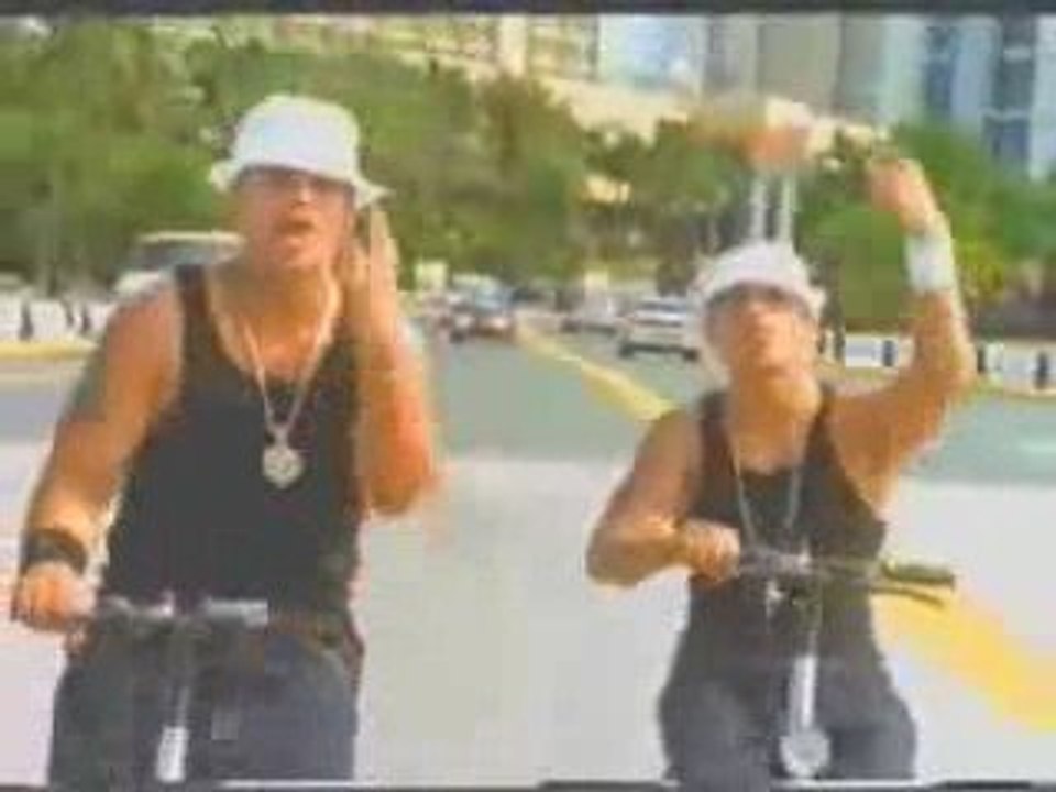 Nicky Jam & Daddy Yankee clip Haciendo escante