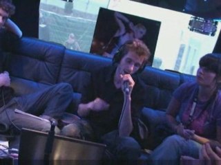 Hit West aux VIEILLES CHARRUES 2009 : THE BIRD IS YELLOW