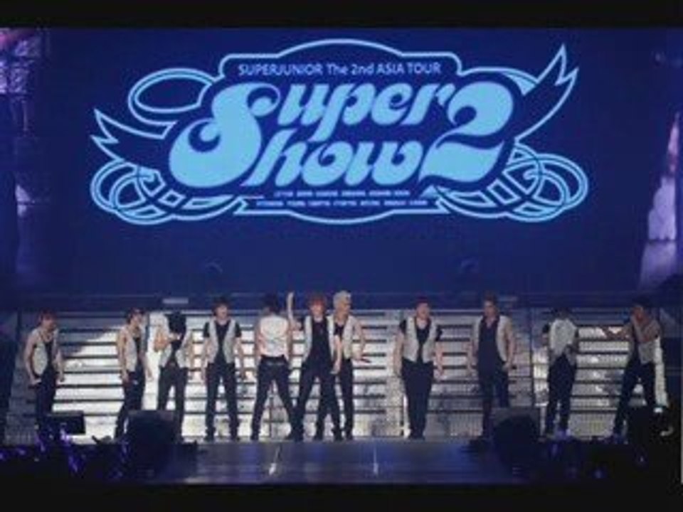 Super Junior ~ Sorry sorry version  Super Show II