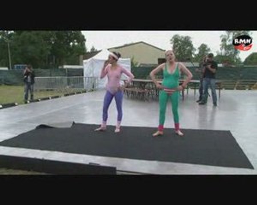 Maïon et Wenn - Gym Tonic le dimanche aux Vieilles Charrues