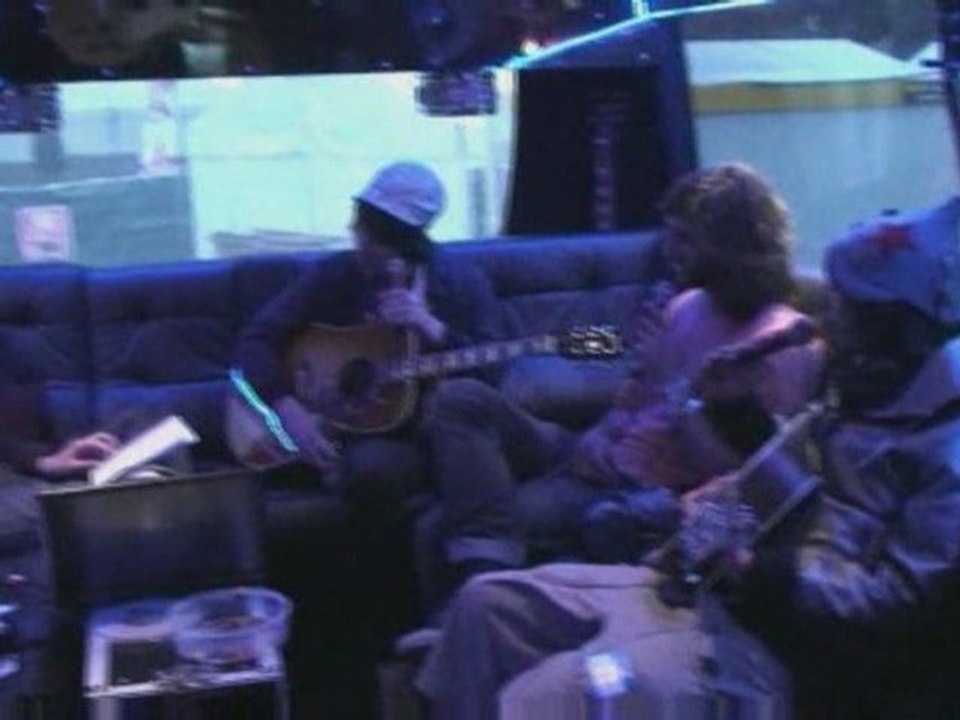 Hit West aux VIEILLES CHARRUES 2009 : NAIVE NEW BEATERS