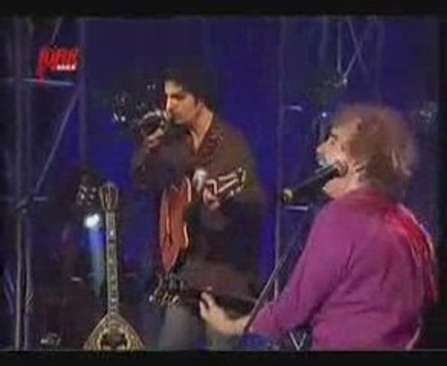 Yeni Türkü - Telgrafın Tellerine ( Canlı )