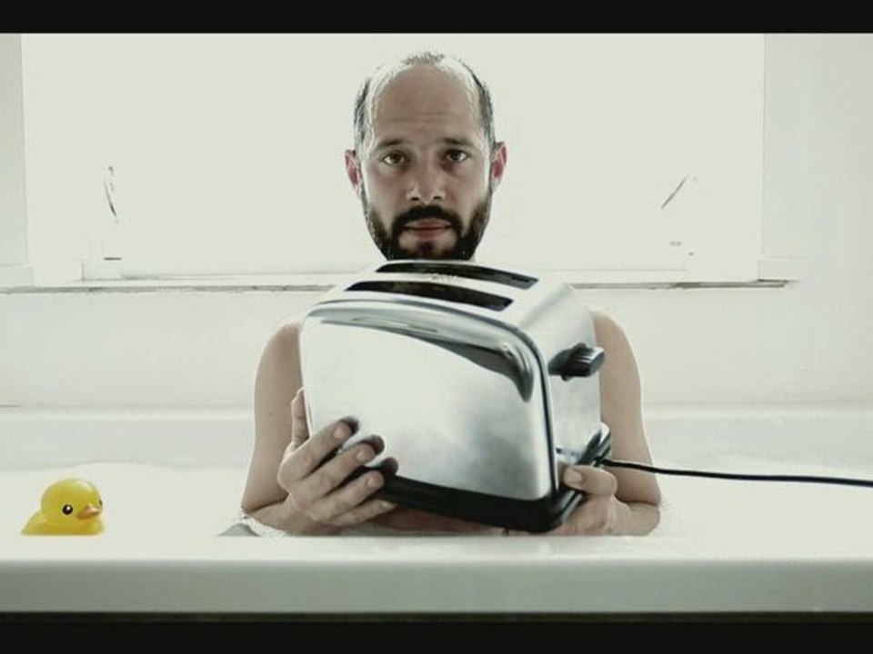 Whomadewho "keep me in my plane"