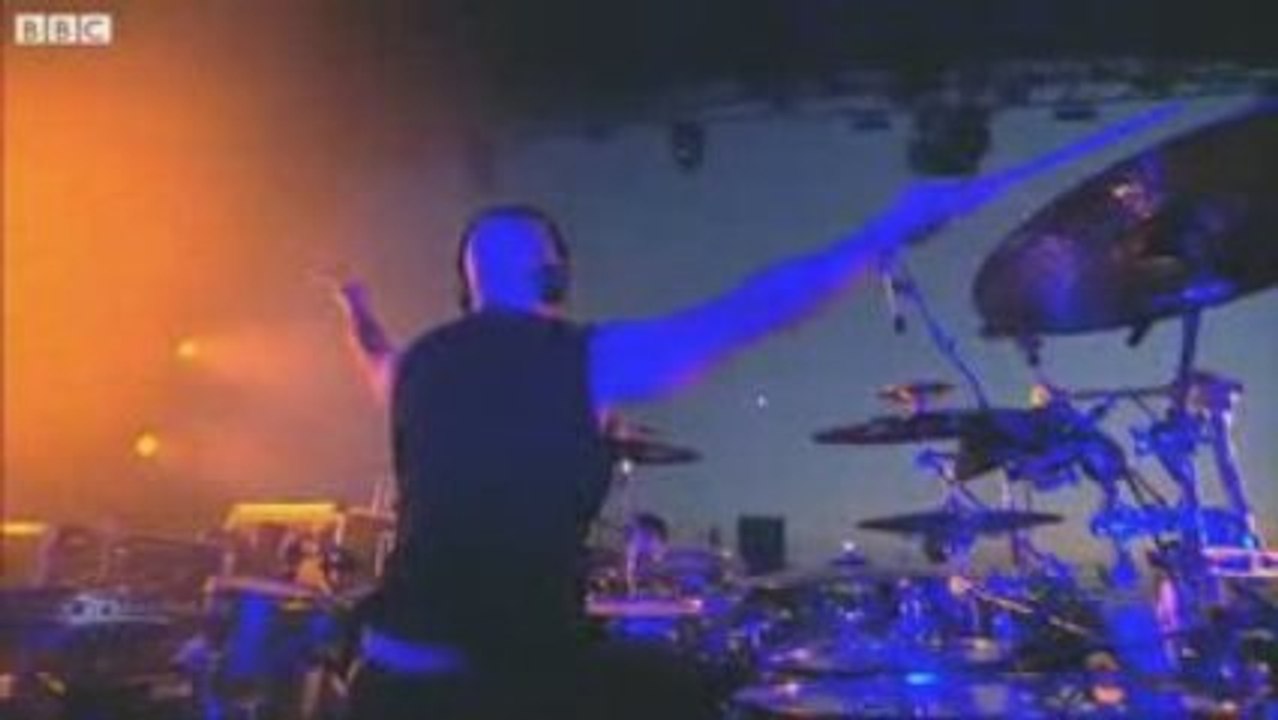 Pendulum - BBC Live @ Glastonbury-Different-I'm not alone