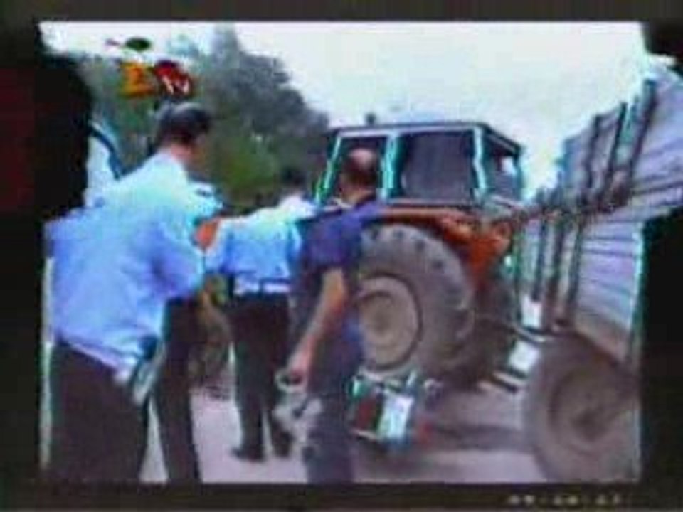 zile istasyon mah. traktörle motosiklet carpıştı