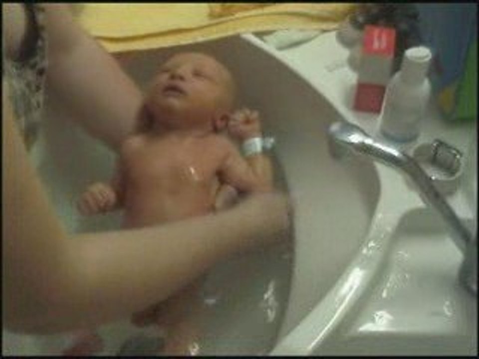 Mattéo 1er bain