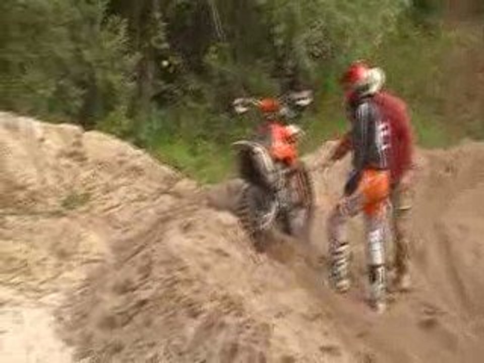 MOV02F