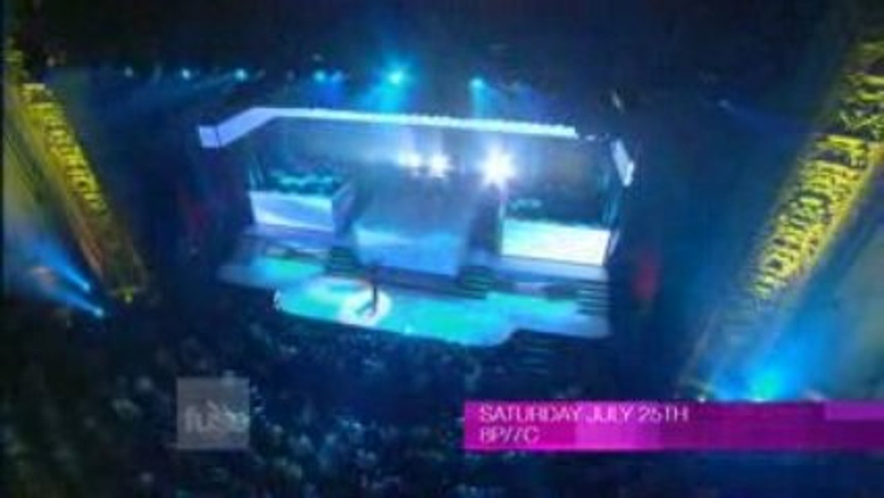 Kanye West At The Chicago Theatre -Saturday 8pm/7c on FUSE