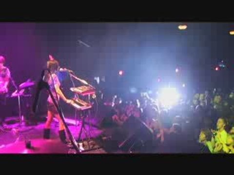 Bandslam | Singer-Songwriter Lights | On the Vans Warped Tou