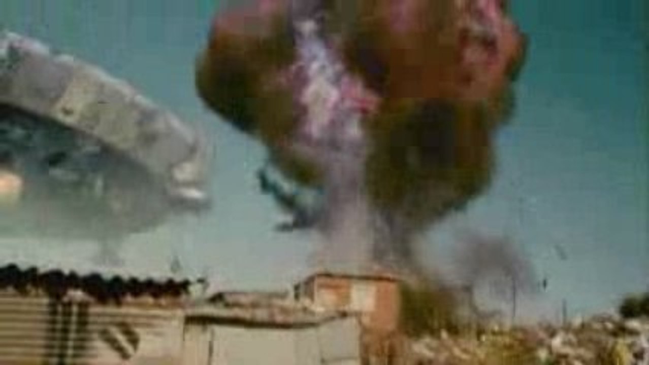 District 9 - TV Spot - Secrets