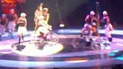 Britney Circus Tour(Boys)04/07/09 Bercy