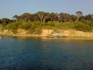 eau transparente porqueroles zoom eau et plage sable fins