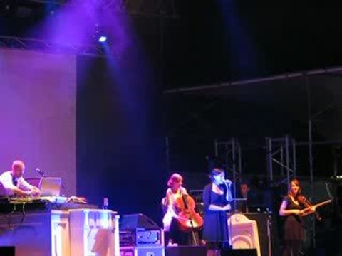 Wax Tailor ft. Charlotte Savary @ Rock En Seine | 28.08.2008